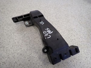 HYUNDAI i40 11-18 ŚLIZG MOCOWANIE REFLEKTORA OKULAR WSPORNIK PRZEDNI LEWY