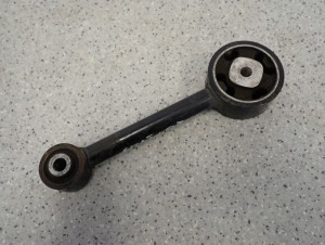 MITSUBISHI COLT 04-12 1.5 DIESEL PODUSZKA SILNIKA TYLNA 3/3 MINIATURA