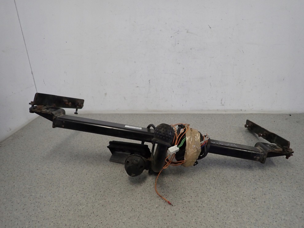 NISSAN NOTE E11 06-12 HAK HOLOWNICZY 1/8