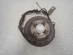 SUZUKI SWIFT TS 07-09 PIASTA BĘBEN HAMULCOWY TYLNY LEWY 5/8 MINIATURA