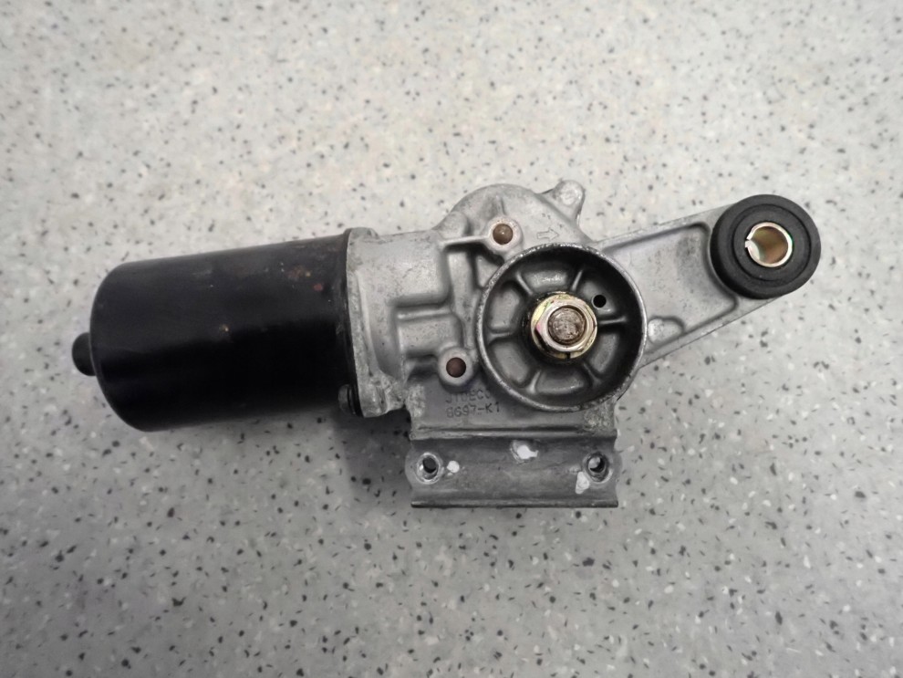 NISSAN MICRA K12 02-10 SILNICZEK WYCIERACZEK PRZÓD 3/3