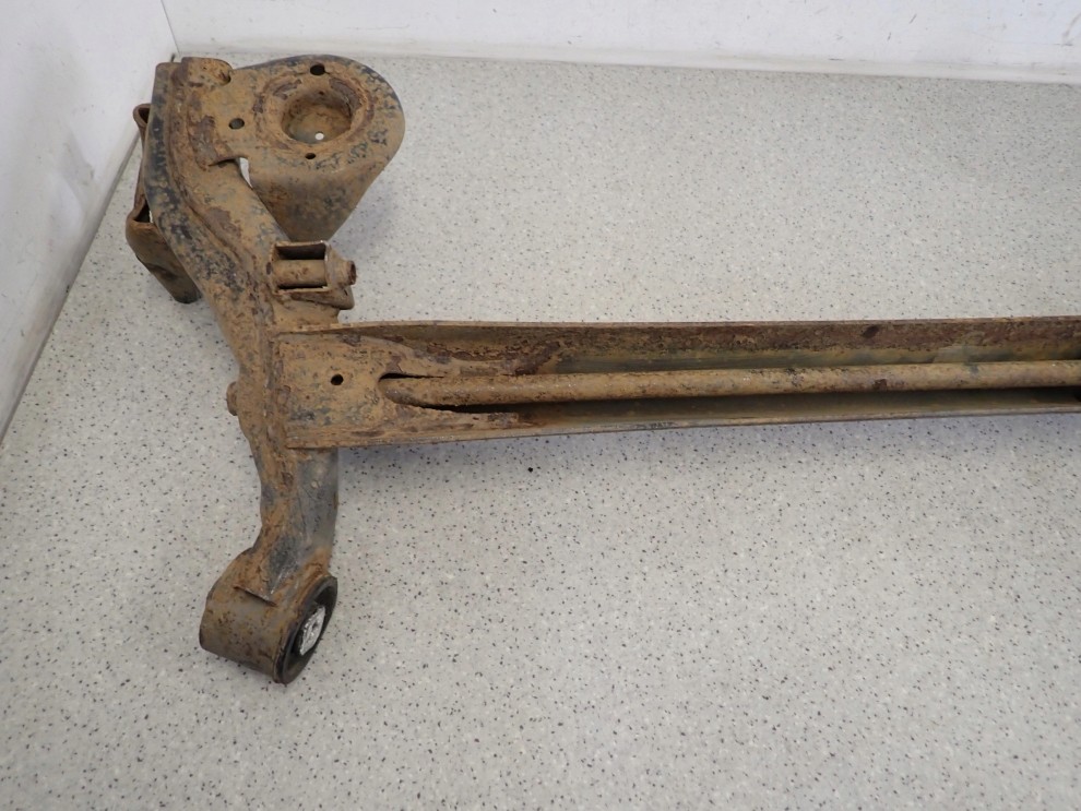 KIA VENGA HYUNDAI IX20 09- BELKA ZAWIESZENIA TYLNEGO 6/11