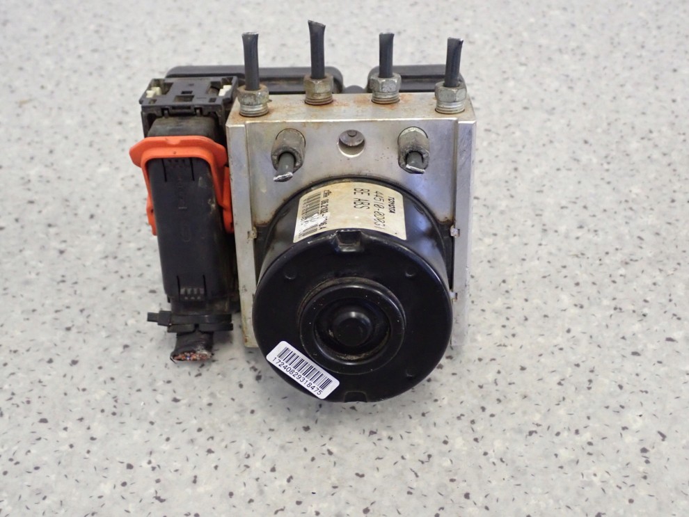 TOYOTA YARIS II 06- POMPA ABS-u 44510-0D031 4/7