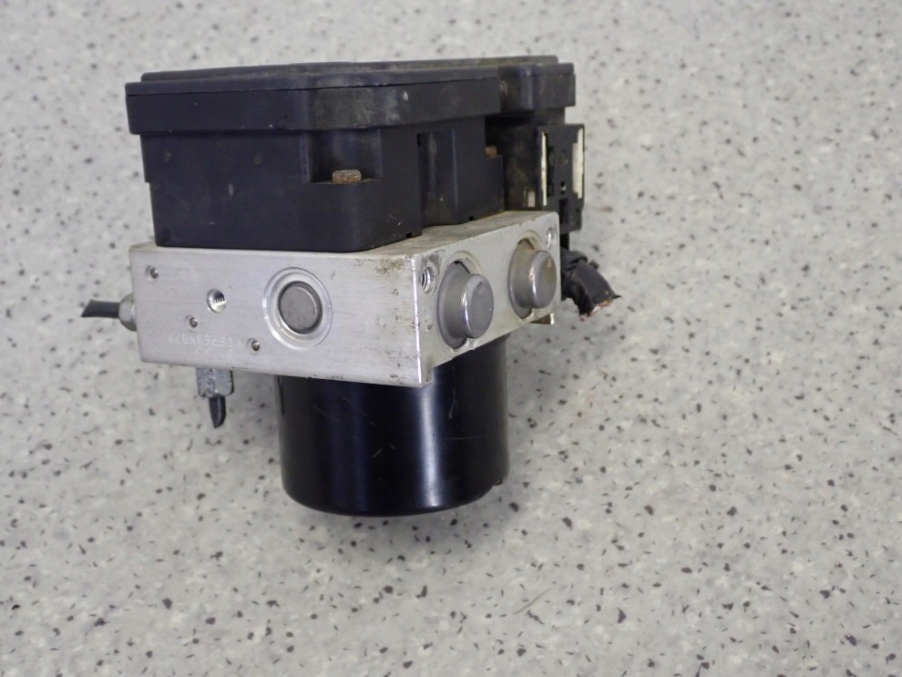 TOYOTA YARIS II 06- POMPA ABS-u 44510-0D031 6/7