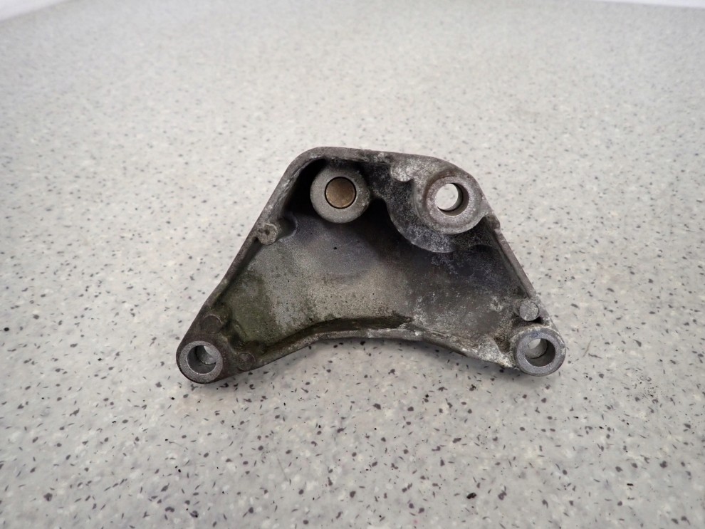 NISSAN MICRA K12 1.2i AUTOMAT 02- ŁAPA GÓRNA SKRZYNI BIEGÓW 3/4