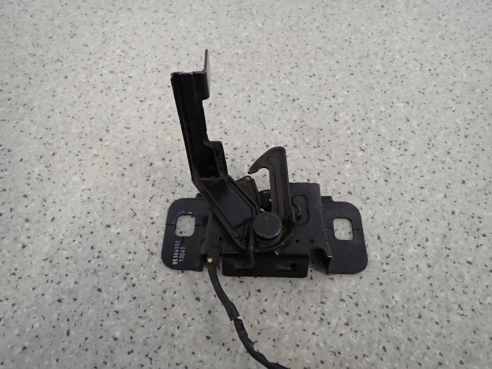 CHEVROLET ORLANDO 10- ZAMEK MASKI 2/5