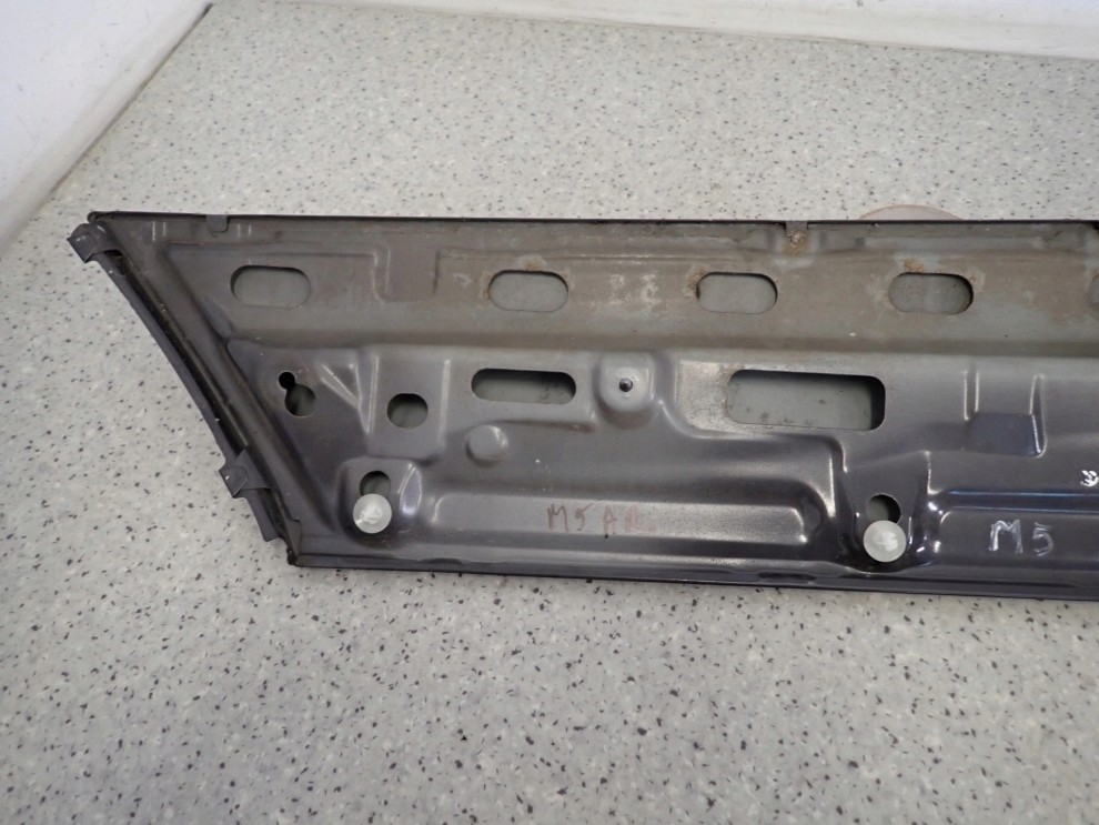 MAZDA 5 05- LISTWA 0SŁONA PROWADNICY DRZWI TYLNA PRAWA 5/6