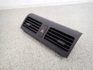 SUZUKI SWIFT 04- KRATKA NAWIEWU ŚRODKOWA RADIA 4/7 MINIATURA