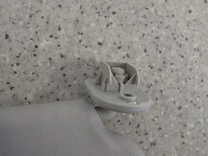 SUZUKI SWIFT MK6 05-09 DASZEK PRZECIWSŁONECZNY LEWY 3/5 MINIATURA