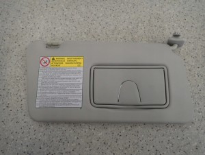 SUZUKI SWIFT MK6 05-09 DASZEK PRZECIWSŁONECZNY PRAWY