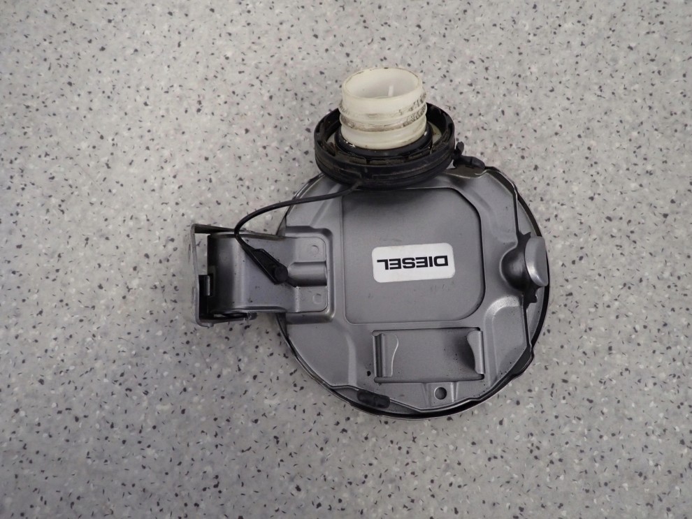 SUZUKI SX4 FIAT SEDICI 06-13 KLAPKA WLEWU PALIWA ZCD 5/5