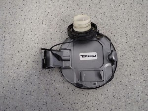 SUZUKI SX4 FIAT SEDICI 06-13 KLAPKA WLEWU PALIWA ZCD 5/5 MINIATURA