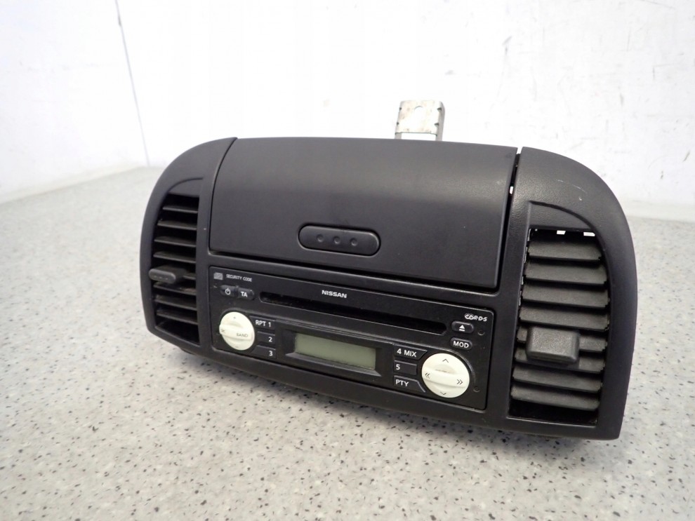 NISSAN MICRA K12 03-10 RADIO SCHOWEK 2/7