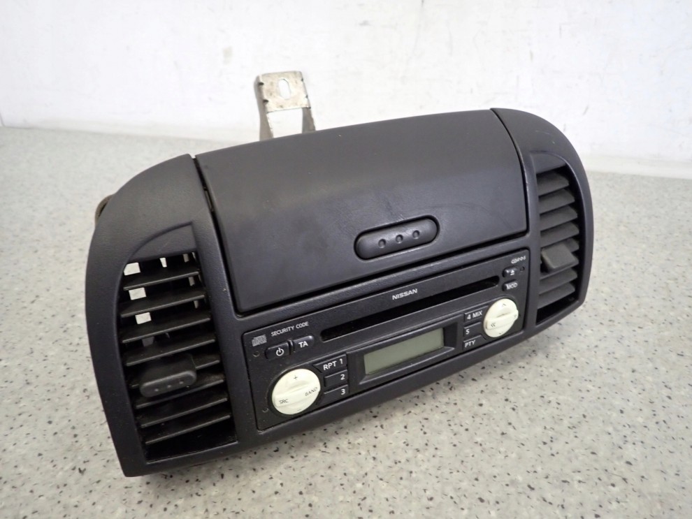 NISSAN MICRA K12 03-10 RADIO SCHOWEK 3/7