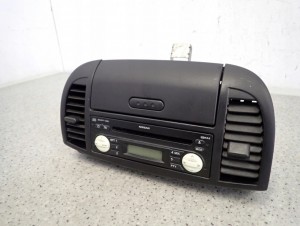 NISSAN MICRA K12 03-10 RADIO SCHOWEK 2/7 MINIATURA