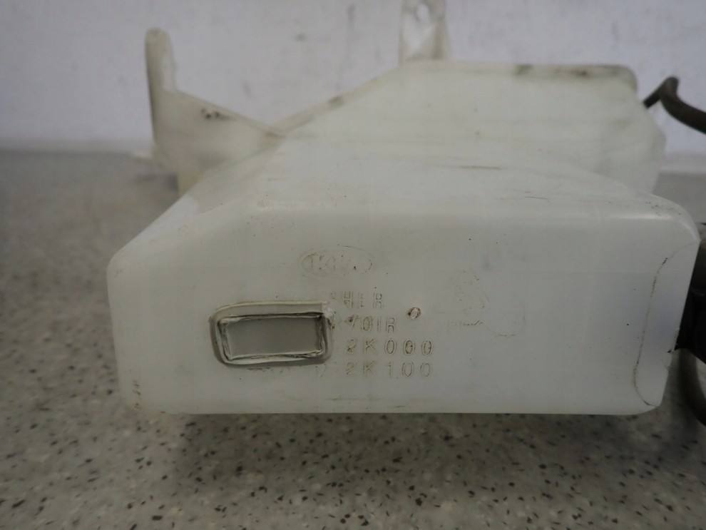 KIA SOUL I 09- ZBIORNICZEK PŁYNU DO SPRYSKIWACZY 7/7