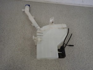 KIA SOUL I 09- ZBIORNICZEK PŁYNU DO SPRYSKIWACZY 6/7 MINIATURA