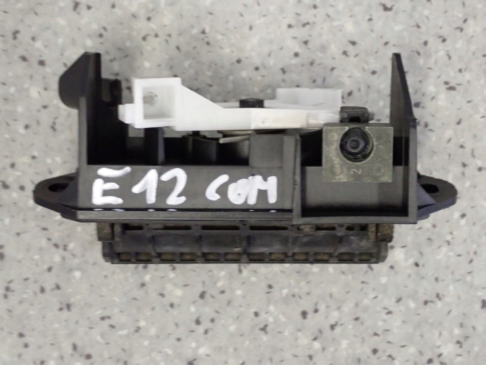 TOYOTA COROLLA E12 02- KLAMKA KLAPY TYŁ KOMBI 2/6