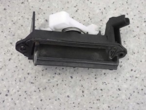 TOYOTA COROLLA E12 02- KLAMKA KLAPY TYŁ KOMBI 3/6 MINIATURA