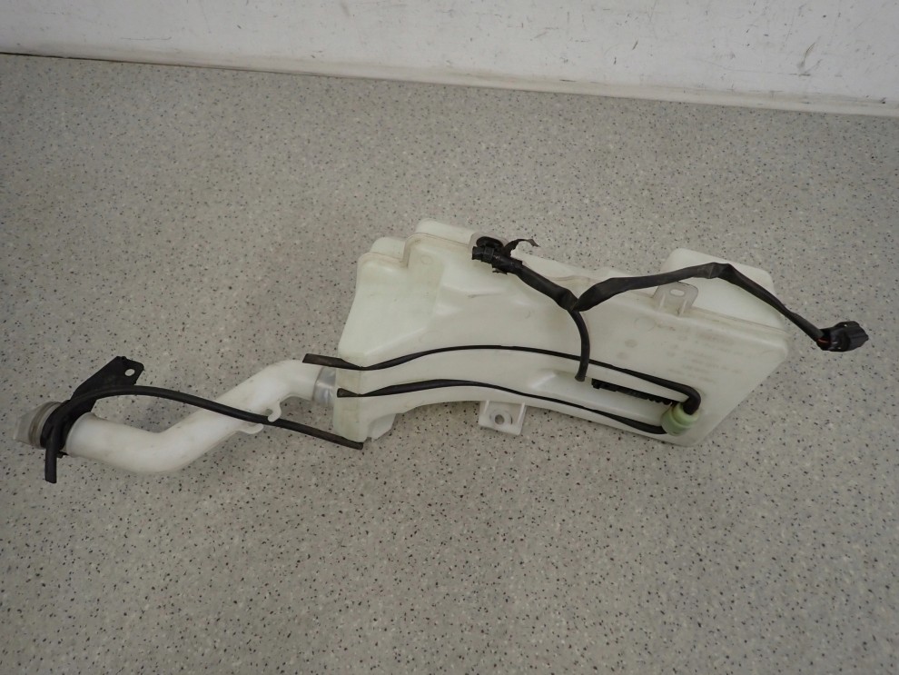 MITSUBISHI COLT CZ3 04- ZBIORNICZEK SPRYSKIWACZY 2/7