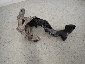 TOYOTA YARIS II 06- PEDAŁ SPRZĘGŁA 4/7 MINIATURA