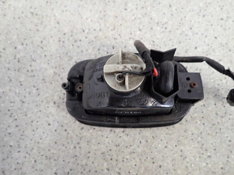 HYUNDAI MATRIX 01-08 LAMPKA LAMPA PRZECIWMGIELNA TYLNA 4/4