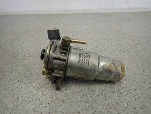 TOYOTA COROLLA E12 2.0 D4D 02-07 PODSTAWA FILTRA PALIWA 4/5 MINIATURA