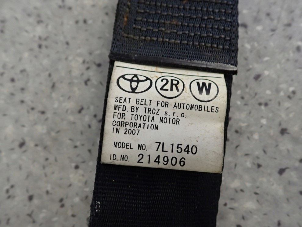 TOYOTA COROLLA VERSO II 04-08 PAS BEZPIECZEŃSTAWA TYLNY PRAWY II RZĄD 2/2