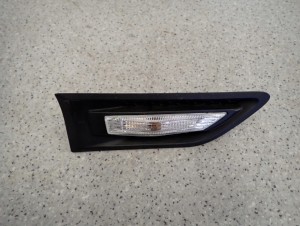 KIA SOUL I 09-11 KIERUNKOWSKAZ NA BŁOTNIK PRAWY POWTÓRZENIE LISTWA 2/4 MINIATURA