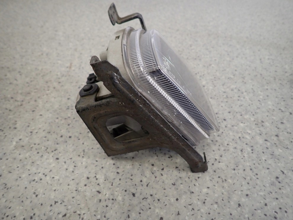 KIA RIO 05- HALOGEN PRZEDNI LEWY 3/8