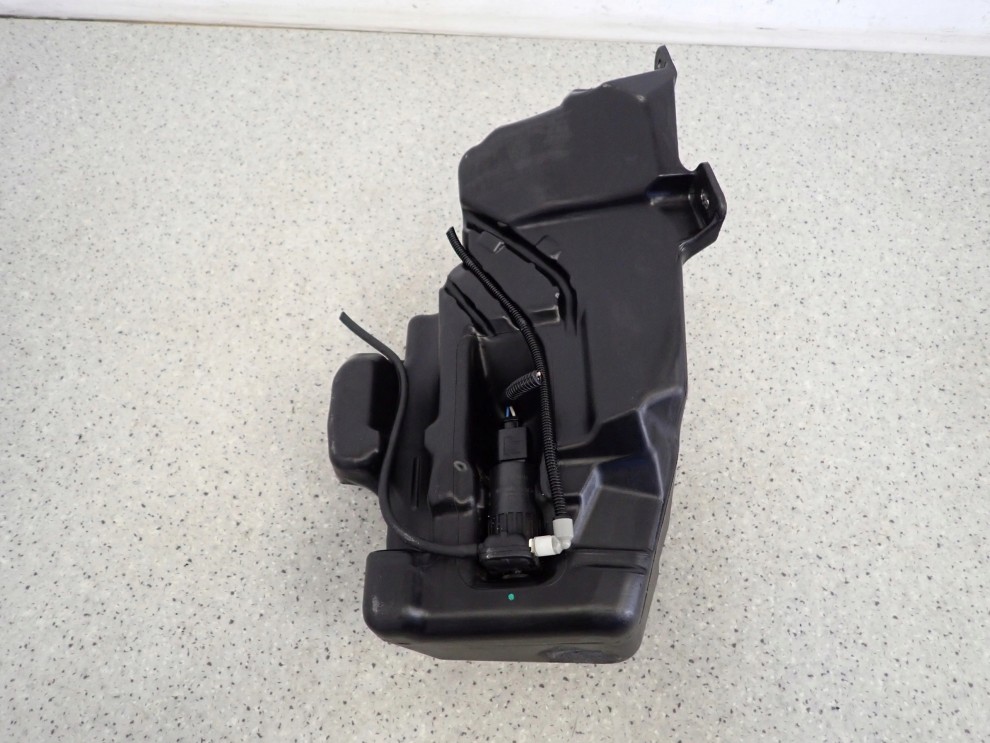 CHEVROLET ORLANDO 10- ZBIORNICZEK PŁYNU DO SPRYSKIWACZY 5/7