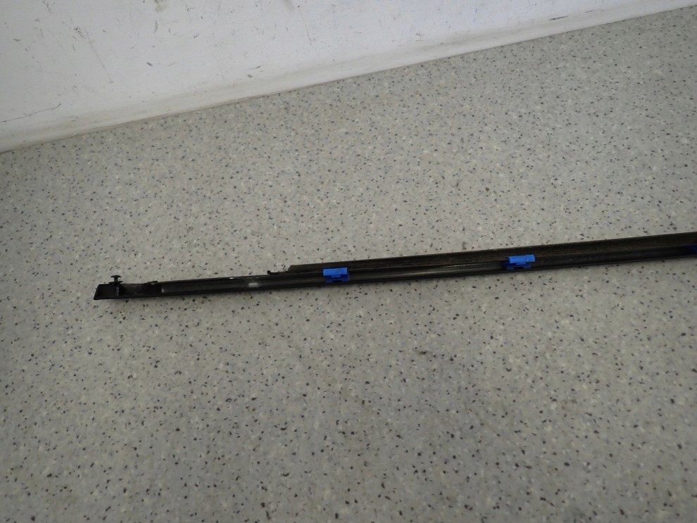 HYUNDAI i30 KOMBI 06- I30 LISTWA ZGARNIAJĄCA TYLNA LEWA PARAPET 5/6