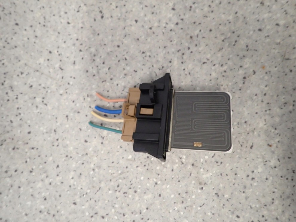 NISSAN MICRA K13 10- REZYSTOR NAGRZEWNICY 1/4