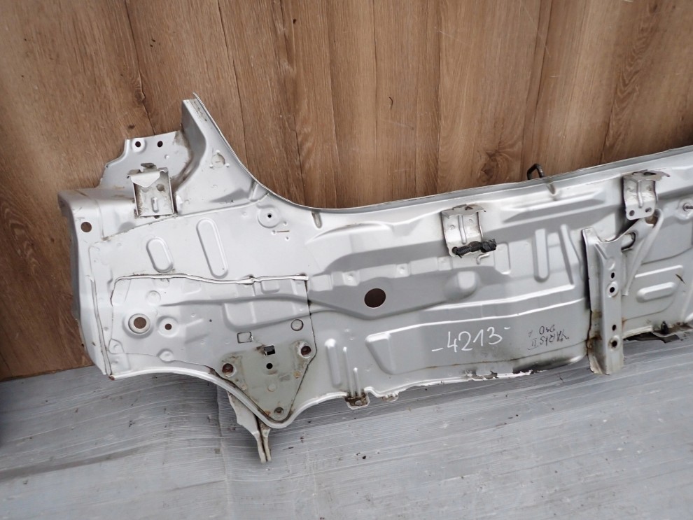 TOYOTA YARIS II 06-11 PAS TYLNY 2/7