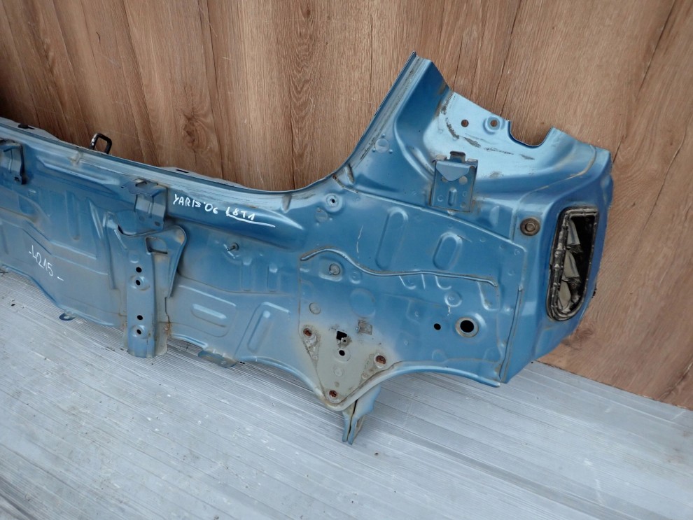 TOYOTA YARIS II 06-11 PAS TYLNY 8T1 3/6