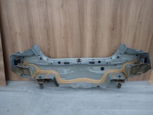 TOYOTA YARIS II 06-11 PAS TYLNY 8T1 4/6 MINIATURA