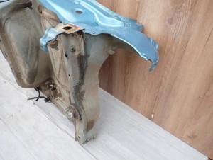 SUZUKI SPLASH 08-14 PAS TYLNY WANNA ZCC 10/10 MINIATURA