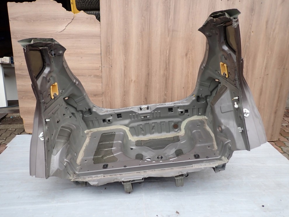 HYUNDAI IX20 09- PAS TYLNY WANNA BŁOTNIK TYLNY 12/13