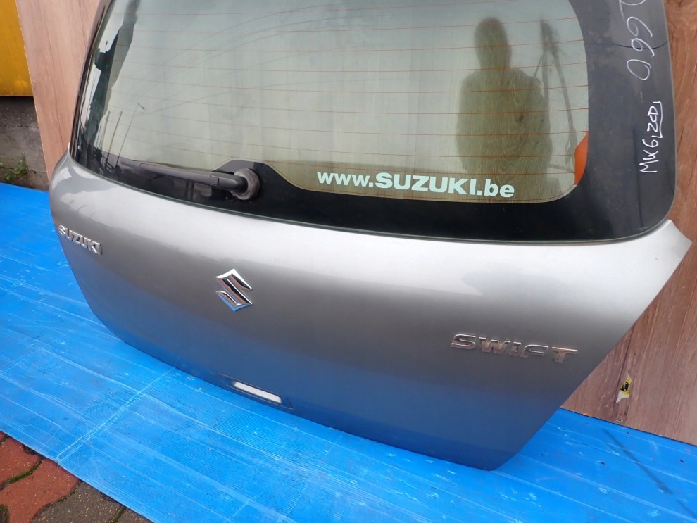 SUZUKI SWIFT MK6 04-09 KLAPA BAGAŻNIKA SZYBA TYLNA ZCD 9/14