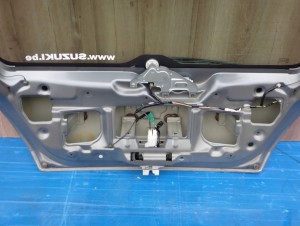 SUZUKI SWIFT MK6 04-09 KLAPA BAGAŻNIKA SZYBA TYLNA ZCD 14/14 MINIATURA