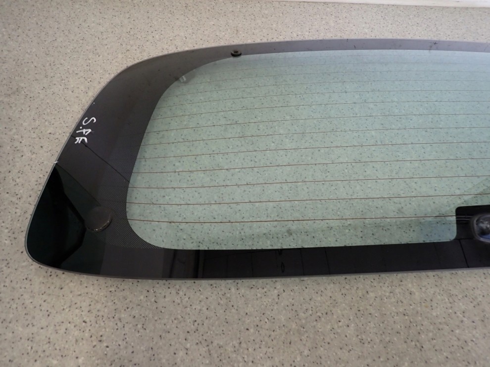 HYUNDAI SANTA FE I 01-06 SZYBA TYLNA KLAPY BAGAŻNIKA 4/8