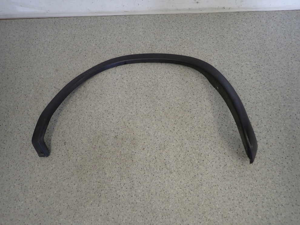 SUZUKI IGNIS 00-03 LISTWA BŁOTNIKA TYLNA LEWA 2/13