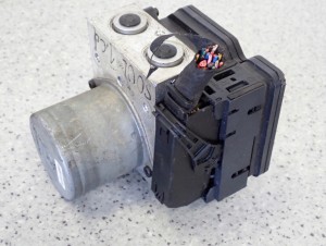 KIA SOUL 1.6 CRDI 09- POMPA ABS STEROWNIK 58910-2K830 6/6 MINIATURA