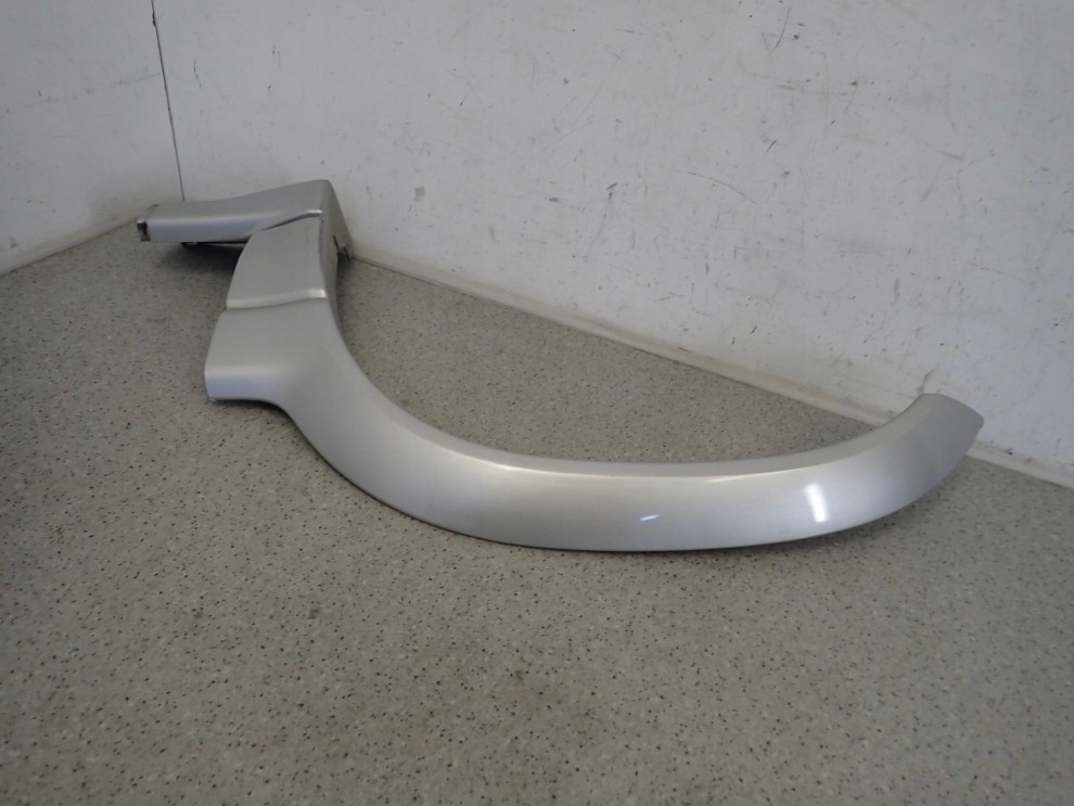 SUZUKI GRAND VITARA 99- LISTWA BŁOTNIKA LEWA 4/8