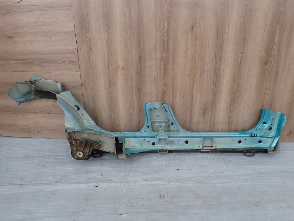 SUZUKI SPLASH 08-14 PRÓG LEWY REPERATURKA 8/13