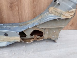 TOYOTA YARIS II 06-11 PRÓG PRAWY 8T1 11/12 MINIATURA