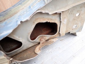 TOYOTA YARIS II 06-11 PRÓG PRAWY 8T1 12/12 MINIATURA