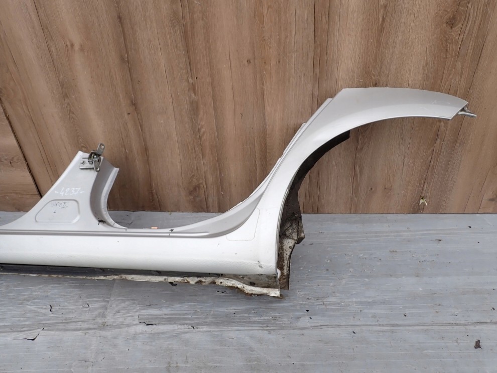 TOYOTA YARIS II 06-11 PRÓG LEWY RANT BŁOTNIKA 3/10