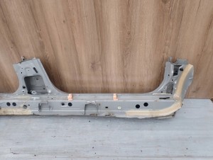 TOYOTA YARIS II 06-11 PRÓG LEWY RANT BŁOTNIKA 10/10 MINIATURA