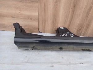 CHEVROLET AVEO HATCHBACK T250 07- PRÓG PRAWY 3/10 MINIATURA